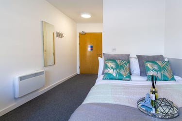 1 bed flat, Cathedral Road, City Centre, Derby, DE13FQ - Image 2